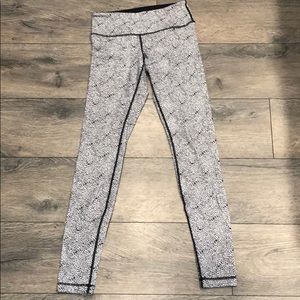 lulu lemon leggings size 4